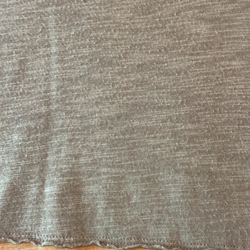 Free People 2 tone oversized top tan / orange size m - Picture 8 of 9
